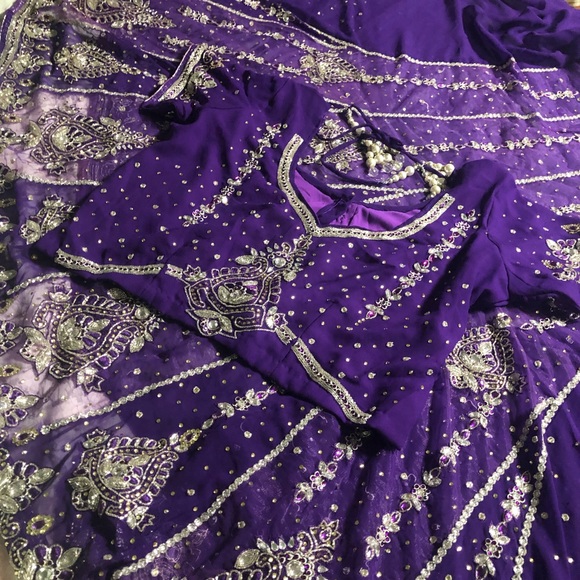 Purple Sari with Blouse - Traditional Wear - Picture 2 of 9